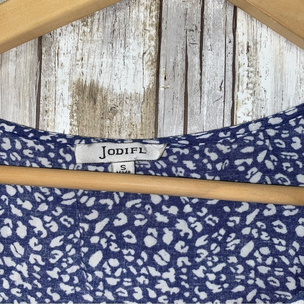 Jodifl Blue Flow Blouse - Picture 4 of 4